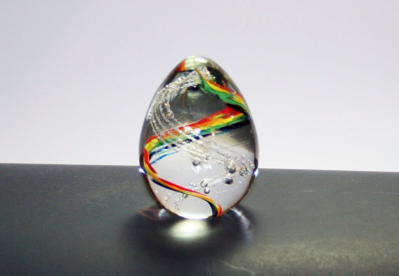 Memorial Glass Egg Paperweight, Cremation Ashes, Pet, Contact Us at www.kevinfultonglass.com For Other image 1