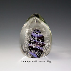 Memorial Glass Egg Paperweight: Cremation Ashes Pet Keepsake