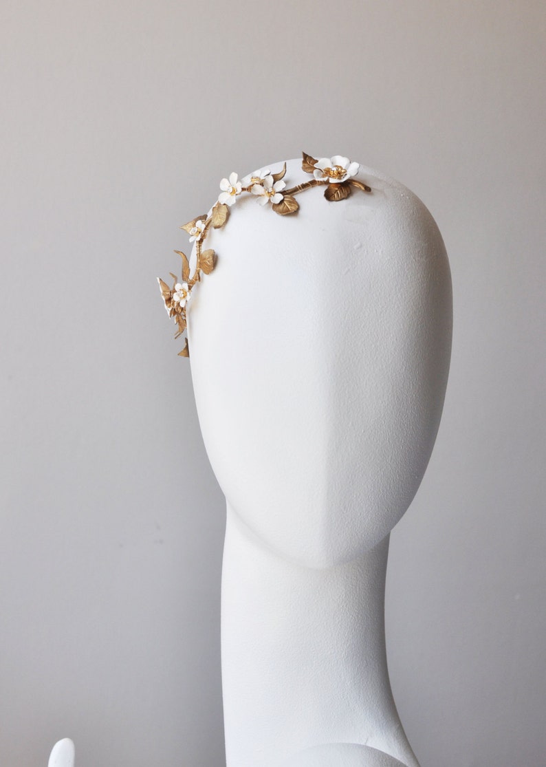 headpiece with grapes
