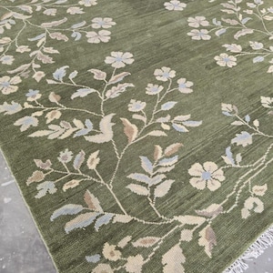Vintage Oushak Style Area Rug – Sage Green Floral Persian Design, Handcrafted Look, Ivory & Blue Accents, Elegant Traditional Carpet