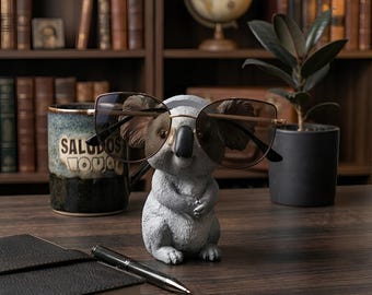 Koala Eyeglass Holder: Creative Wooden Sunglasses Display Stand for Desk