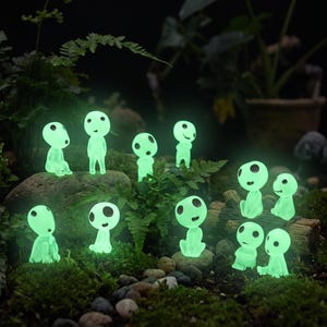 10Pcs Glow in the Dark Martian Spirits: Luminous Miniature Kodama Garden Decor Set