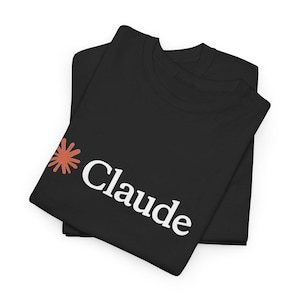 Camiseta con logo de Claude / Camiseta negra con estampado gráfico y texto de inspiración antropológica.