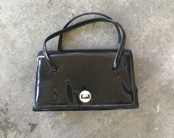 50s 60s double top handle black faux patent leather small shiny event handbag goth prom wedding holiday purse classic square tote turn lock