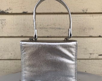 60s silver small evening bag purse top handle bag bow prom wedding party event holiday boho glam rocker brass hardware Bowie new years eve