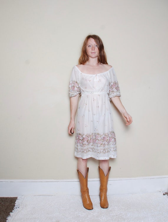 70s medium peasant dress white floral summer sund… - image 3