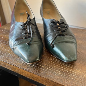 Y2k 8.5 womens leather kitten heel dress shoe pointed toe Perry Ellis lace up Oxford mary janes blue green witch shoe sexy wedding cool boho