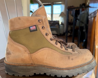 Danner Light 2 laced ankle boots mens 10 brown green distressed made in USA leather combat work boots hiking Goretex  waterproof classic