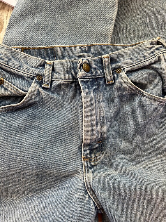 90s Wrangler jeans 26 in. waist light wash style … - image 6
