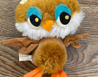 Vintage 70s stuffed owl Wallace Russ Berrie and Co. Felt Plushlon Brown Owl Toy Made in Japan big eyes figurine collectors old school gifts