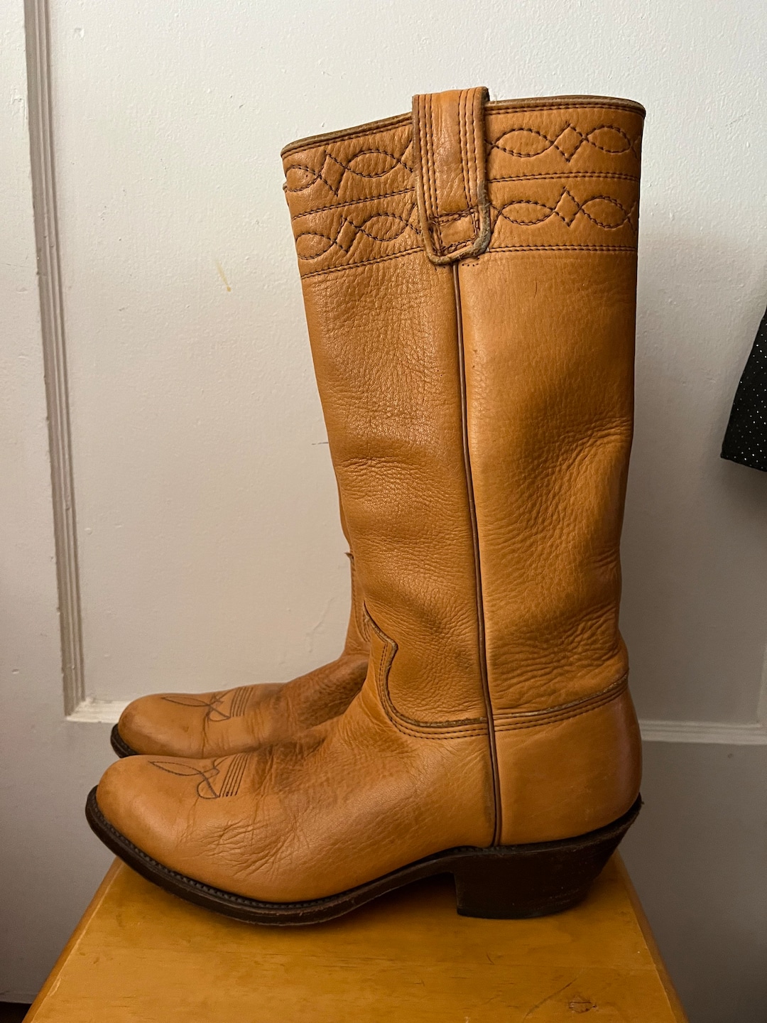 Vintage Mens 11B Traditional Tall Cowboy Boot Light Brown Leather