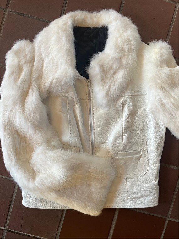 Vintage 70s cropped leather and fur jacket white … - image 9