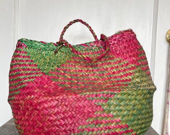 Vintage basket purse woven natural fibers round bag pink green top handle market bag boho hippie beach tote summer picnic hipster medium