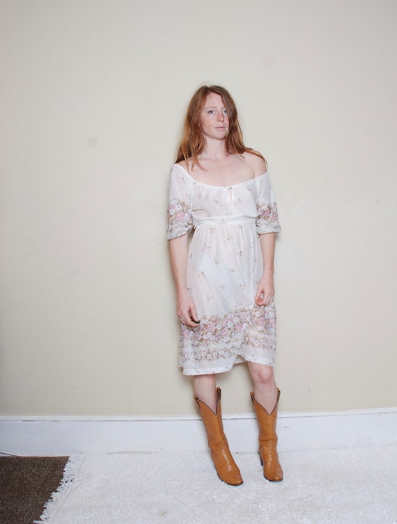 70s medium peasant dress white floral summer sund… - image 1