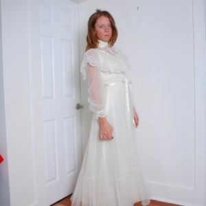80s medium long sleeve Gunne Sax style Prom and Promises whiteish lace frilly wedding event gown long dress floral full skirt high collar image 4