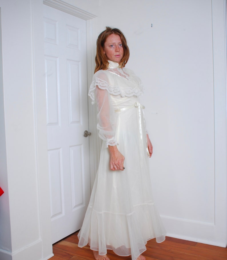80s medium long sleeve Gunne Sax style Prom and Promises whiteish lace frilly wedding event gown long dress floral full skirt high collar image 4