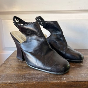 90s sz 8 womens slingback chunky heels round square toe Precis leather dress shoe high heel block toe Spain Friends Monika boho cute party