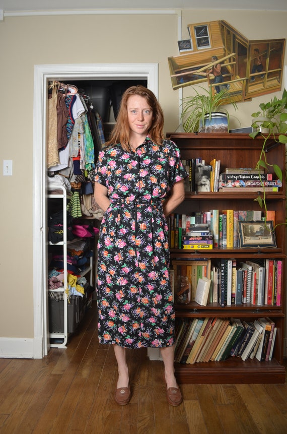 90s Small Black Floral High Collar Shirtwaist Dress Pink Orange Rose Print Button Down Pockets Tulip Skirt Secretary Pearl Cap Sleeve Boho