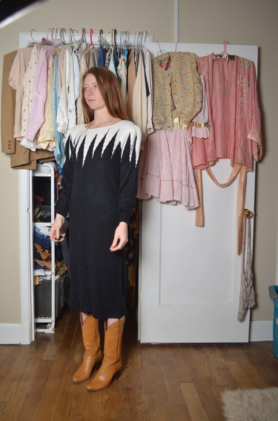 80s medium sweater knit dress long sleeve Black White collared top shoulder pads winter fall holiday party nylon fierce statement hard 80s medium sweater knit dress long sleeve Black White collared top shoulder pads winter fall holiday party nylon fierce statement hard