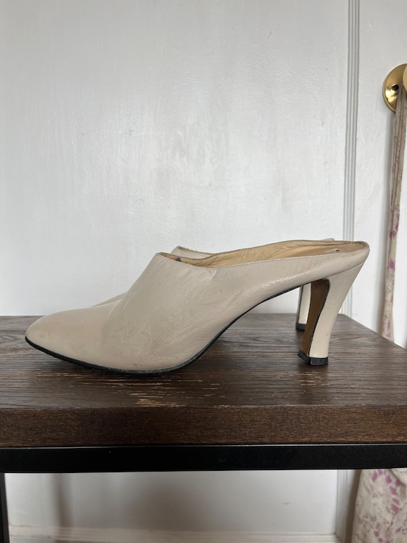 Vintage 8 womens Martinez Valero white high heel … - image 1