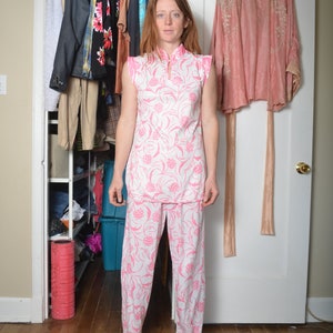 70s small sleep set pink white pajamas mandarin collar pants blouse beach coverup vacation holiday floral sleeveless babydoll boho hippie