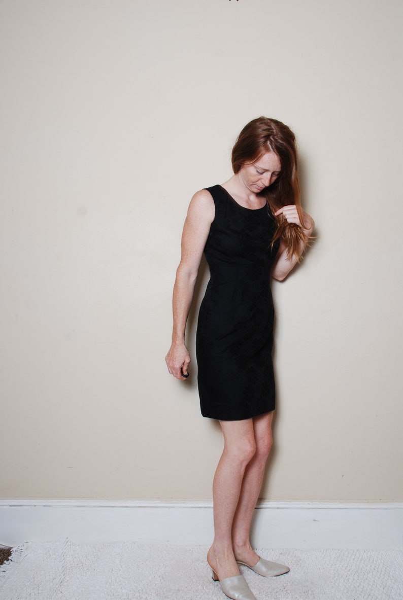 90s small Talbots mini dress black floral print sleeveless party outfit wedding short skirt 2 2000 y2k clueless classic fitted holiday mini