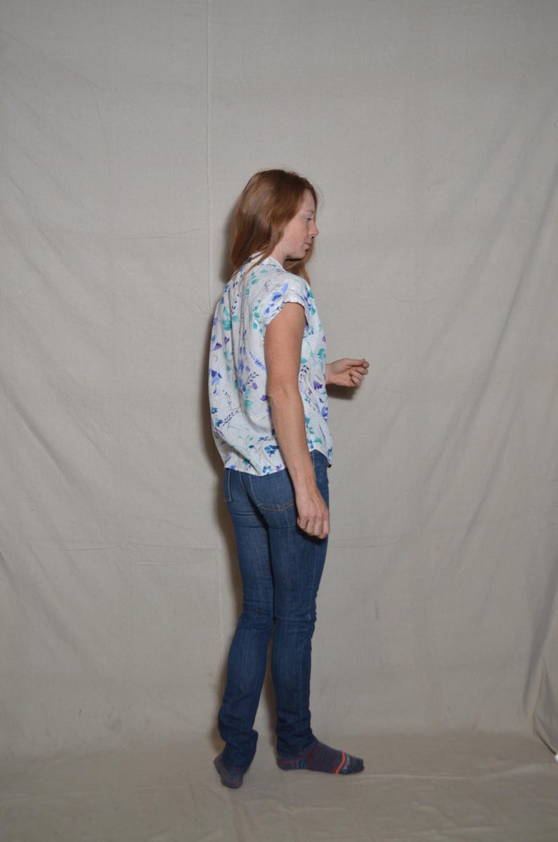 80s Medium Floral Button Down Abstract Blue Purple Caliche Cap Sleeve ...