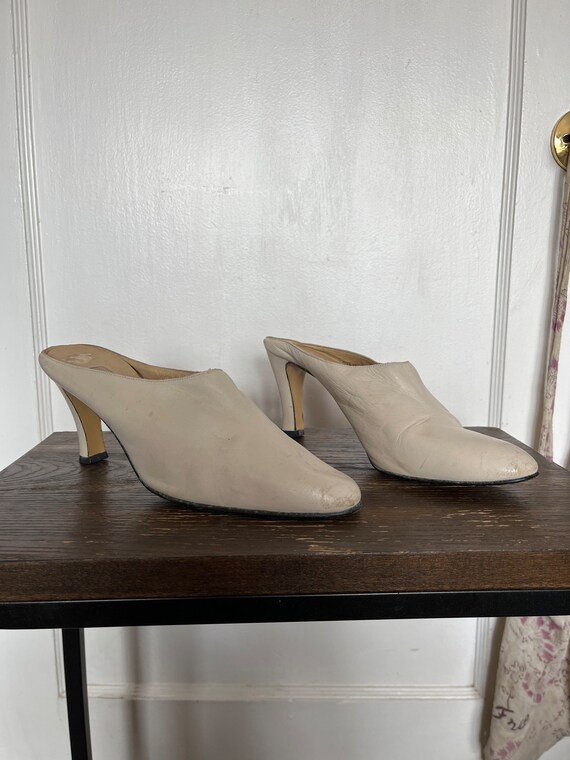 Vintage 8 womens Martinez Valero white high heel … - image 3