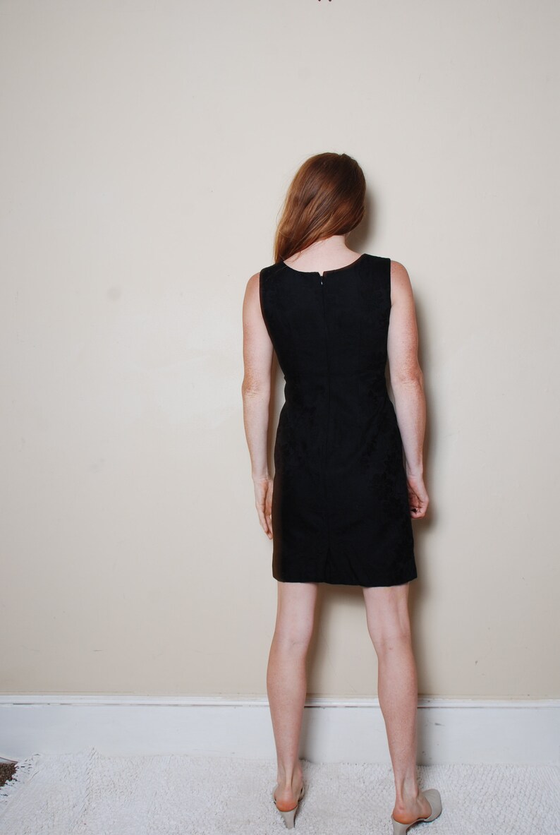 90s small Talbots mini dress black floral print sleeveless party outfit wedding short skirt 2 2000 y2k clueless classic fitted holiday mini