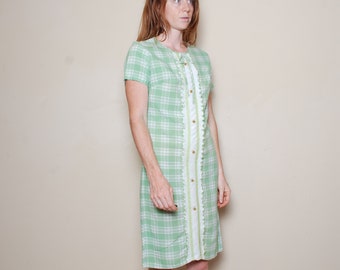 60s small green plaid short sleeve shift dress womens vintage clothing white ruffle collar cute work dress event wedding guest party retro