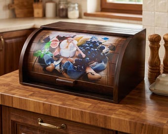 Scatola per il pane in legno di faggio fatta a mano con stampa a tema cucina.