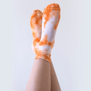 Orange tie-dyed socks image 6