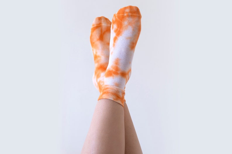 Orange tie-dyed socks image 6