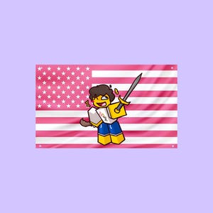 Può includere: Uno stendardo rettangolare da parete con un design della bandiera americana in rosa e bianco. Al centro della bandiera c'è un personaggio dei cartoni animati con capelli castani, maglia bianca, pantaloni blu e stivali gialli, che impugna una spada.