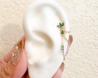 Dainty triple chain emerald cz helix piercing, cartilage piercing 20g, hoop huggies, body piercing, chain earrings, helix hoops, minimalist