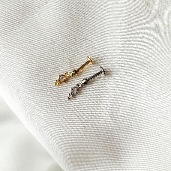 Dainty F136 Titanium 16G Lena Screw Flat Back Vertical Helix Piercing Cartilage Stud Earring, Vertical rook piercing, hidden rook piercing