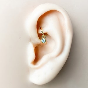 Zierliche einzelne runde CZ Sterling Silber Ohrringe, 18k vergoldet, Knorpel Piercing