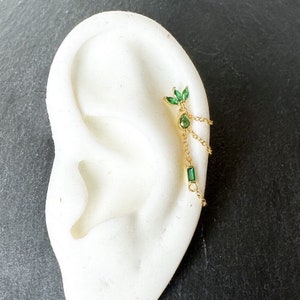 Dainty Triple Chain Emerald CZ Helix Piercing 20g, cartilage piercing, hoop huggies, body piercing, chain earrings, helix hoops, minimalist