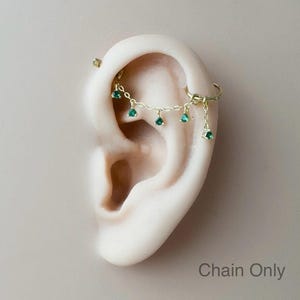 Zarte, smaragdgrüne Hantelkette (nur Kette) für Piercings, Helix-Piercings, Ohrketten und Conch-Piercings (14g, 16g, 18g).