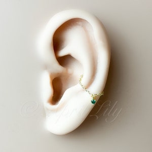 Piercing de conque chaîne en argent sterling or 18 carats simple goutte émeraude, piercing de cartilage, cerceau de conque, boucles d'oreilles chaîne