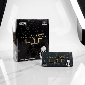 15 häften - LYF Platinum oblekt, King Size Slim rullpapper, ultratunt + spetsar, fack och 510 papper