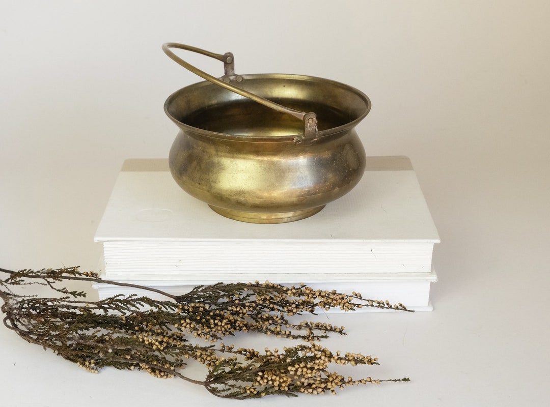 Vintage Brass Pot With Handle / Brass Cauldron Style Pot / Small Brass
