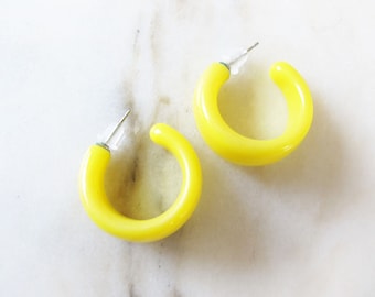 Vintage 70s Hoop Earrings - Small Yellow Plastic Chunky Hoops  - Small Vintage Hoop Earrings - Neon Earrings