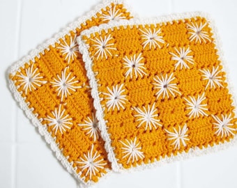 Vintage Crochet Pot Holders Set of 2 - 1960s Orange White Patchwork Knit Kitchen Cloth Trivet - Retro Shabby Chic Kitchen