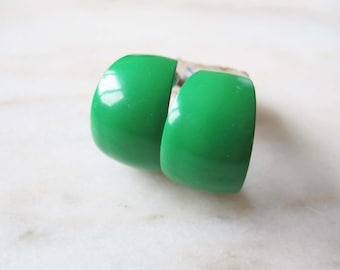 80s Green Metal Hoop Earrings - Vintage Small Semi Circle Hoops - Bold Artsy 1980s Memphis Earrings - Best Friend Gift