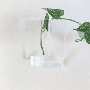 Vintage Square Lucite Glass Bud Vase Glass Plant Cutting Vase Modern Minimalist Glass Container 80s Home Decor 80s Glass Flower Vase image 2