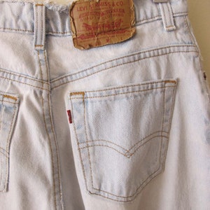 Vintage 90s Levis 550 Jeans 29 Petite Short Light Wash Grunge Levis Denim Jeans Frayed Raw Hem Casual Baggy Jeans image 4