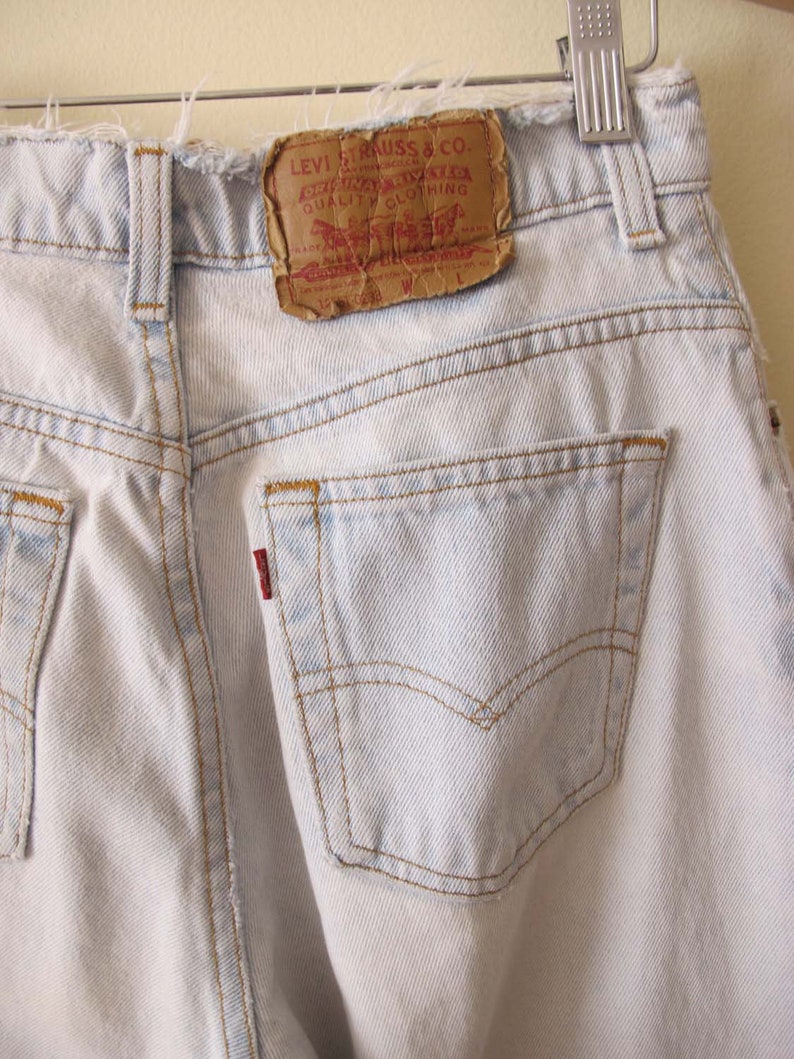 Vintage 90s Levis 550 Jeans 29 Petite Short Light Wash Grunge Levis Denim Jeans Frayed Raw Hem Casual Baggy Jeans image 4