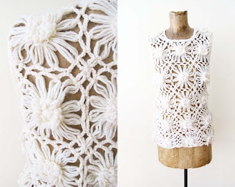 Vintage 60s Cream White Floral Crochet Knit Vest M - 1960s Granny Square Hippie Sleeveless Flower Knitted Top - See Through Open Knit