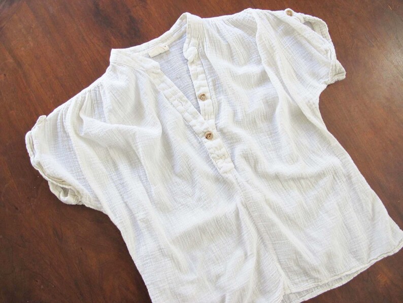 Vintage 70s Gauze Cotton Shirt S M White Wrinkled Cotton Blouse Natural Fiber Minimalist Cotton Top Boho Blouse image 2